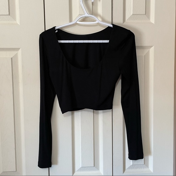 Long sleeved crop top - Picture 2 of 4